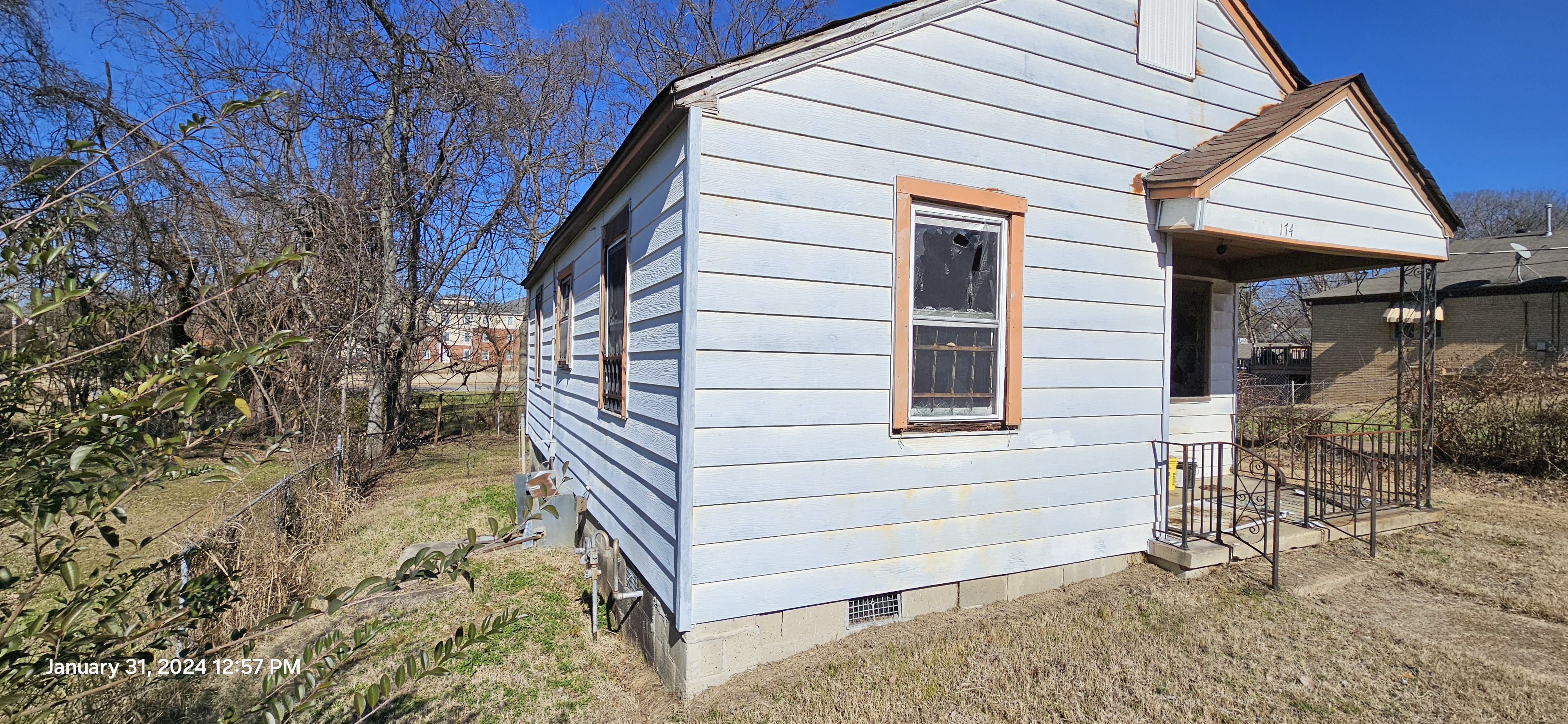 174 W Dison photo