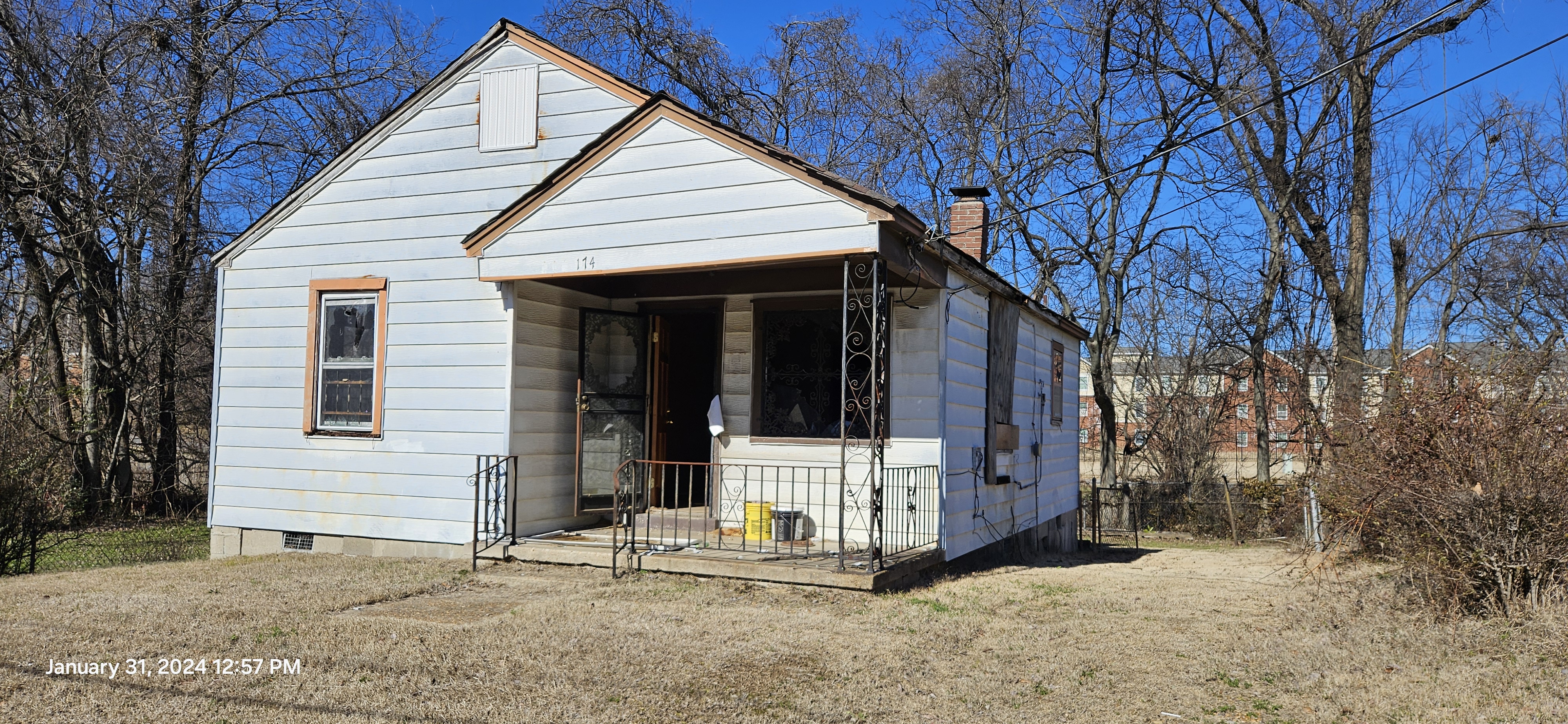 174 W Dison photo